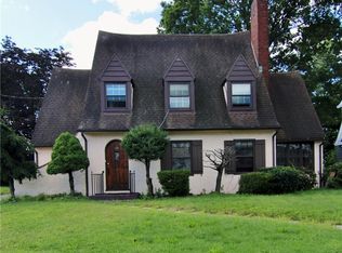 120 Alpine St, Bridgeport, CT 06610