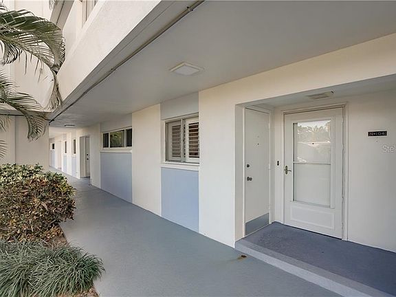 4th image of 770 Island Way #N104