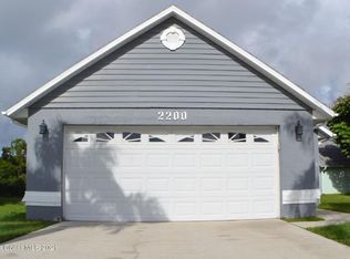 2200 Breezy Cir, Melbourne, FL 32935