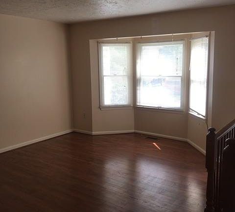 3rd image of 1606 Elkwood Ct