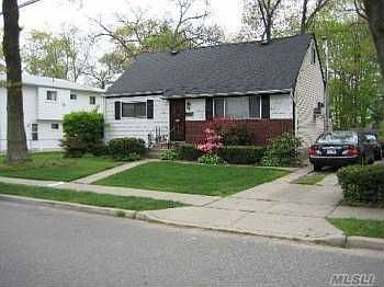 1st image of 515 Rockaway Ave
