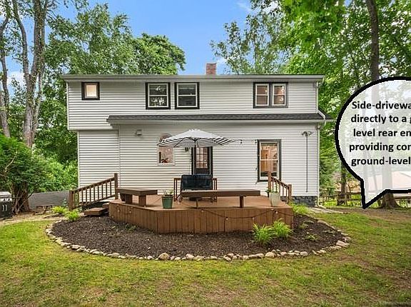 4th image of 40 W Oak St