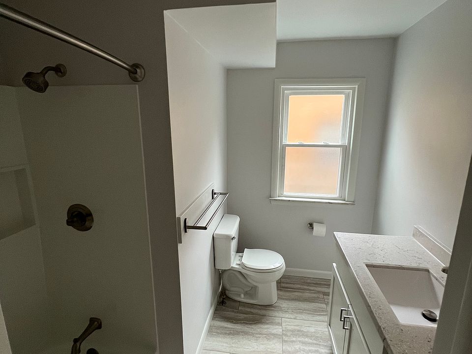 Main bathroom