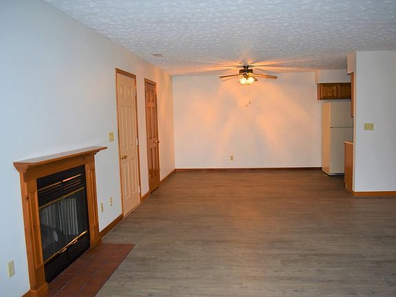 3rd image of 600 Prairie Ave
