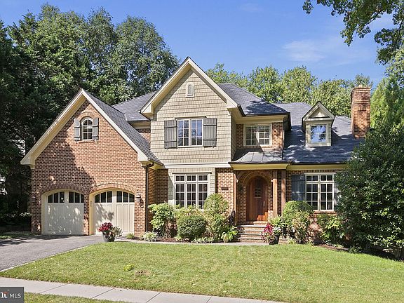 3rd image of 3414 N Albemarle St