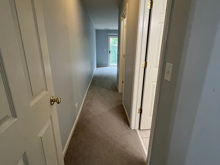 979 Kensington Dr — Photo 9