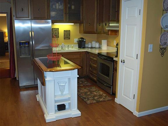 4th image of 118 Whitehorn Dr