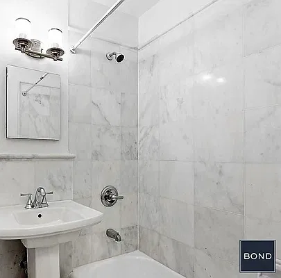 Rented by Bond New York | media 37