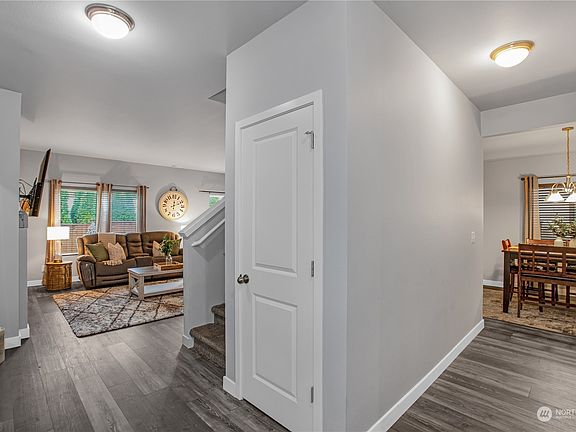 4th image of 5423 148th Street Ct E