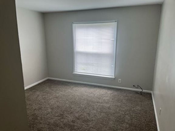 5th image of 3215 Kemmons Dr #4