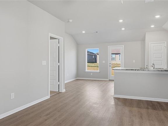 3rd image of 20254 W 195th St