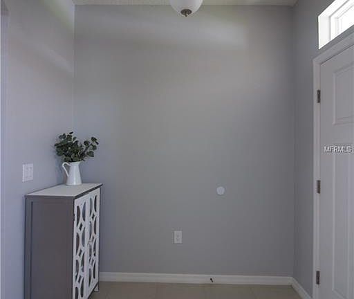 3rd image of 1512 Caterpillar St