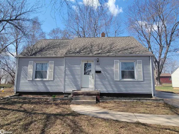 1333 Highland Dr, Carroll, IA 51401