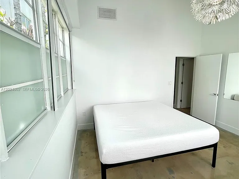 935 Euclid Ave #6 — Photo 22