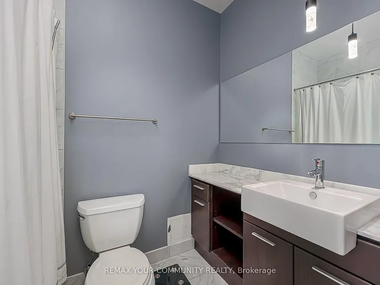 770 Bay St #Penthouse 101 — Photo 24