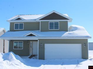 2209 Links St, Mankato, MN 56001