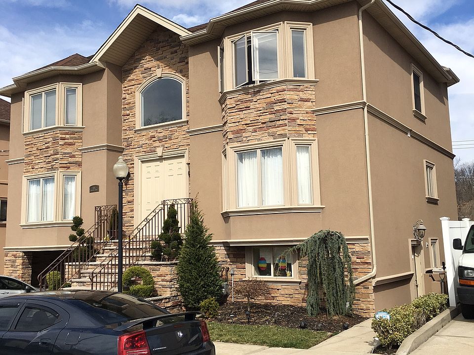 2nd image of 481 Bradford Ave