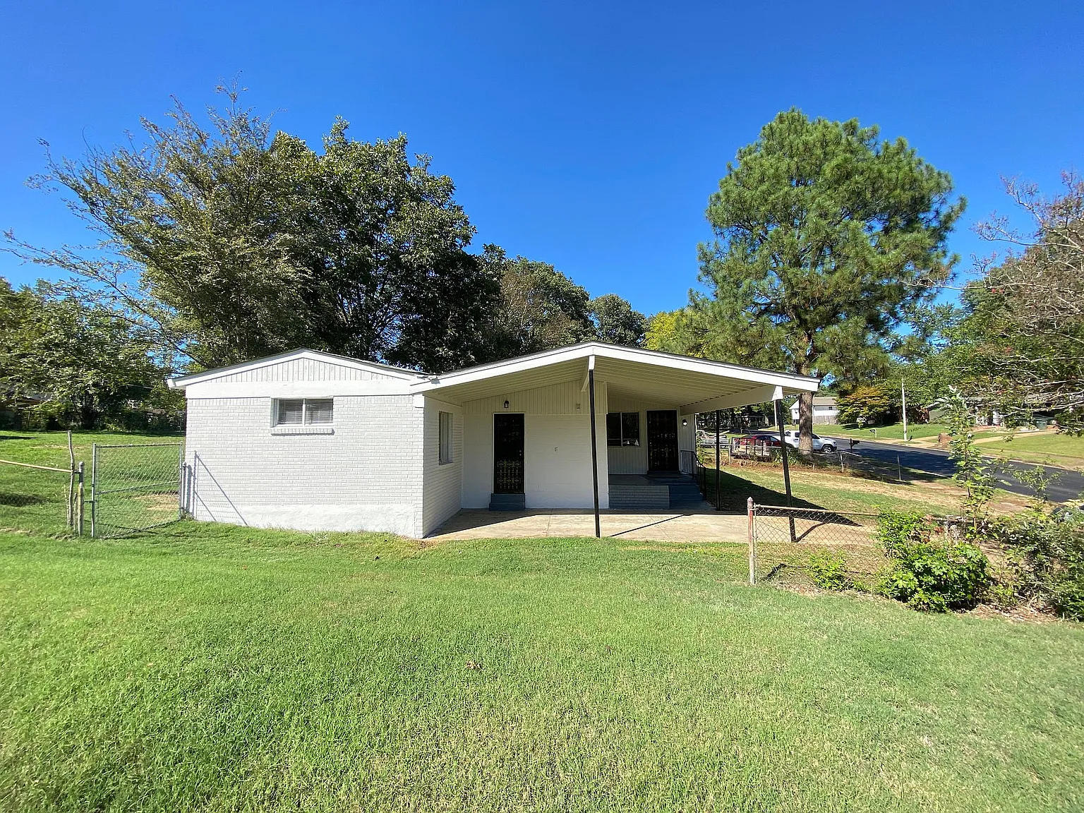 3403 Ladue St — Photo 4