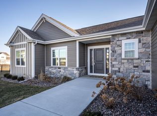 2870 Fox River Ct, Summit, WI 53066