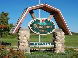 2165 Farmlane Dr, Slinger, WI 53086