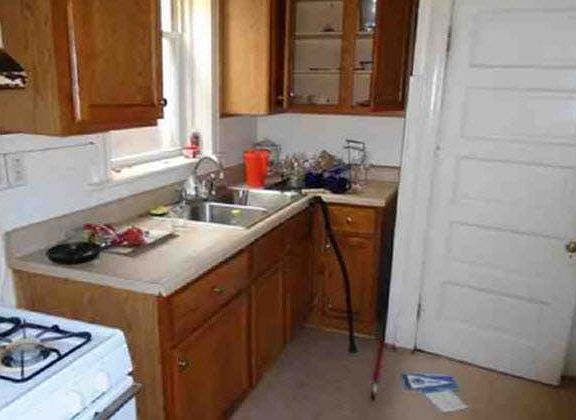 4th image of 1383 Blackstone Ave