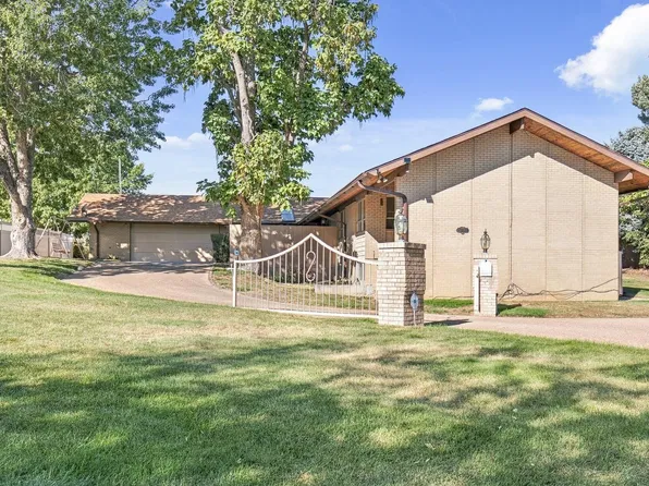 2155 Glenfair Dr, Greeley, CO 80631