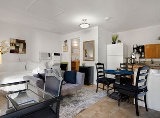 16816 Halper St #2, Encino, CA 91436