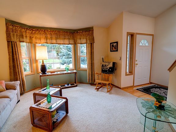 2nd image of 11115 218th Avenue Ct E