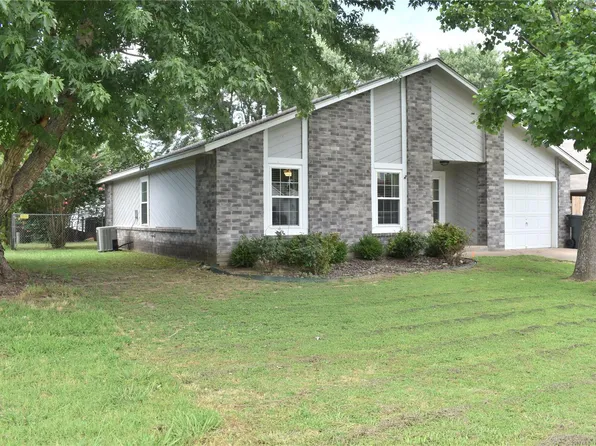 602 W 19th St S, Claremore, OK 74019