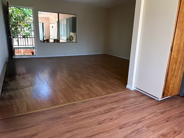 503 W 26th St #7 — Photo 10