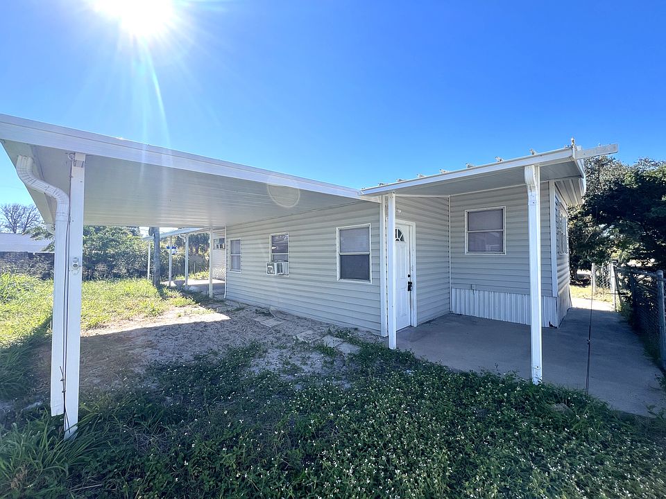 1st image of 2751 Park Ln NE