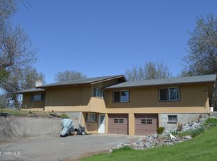 290 Galloway Dr, Yakima, WA 98908