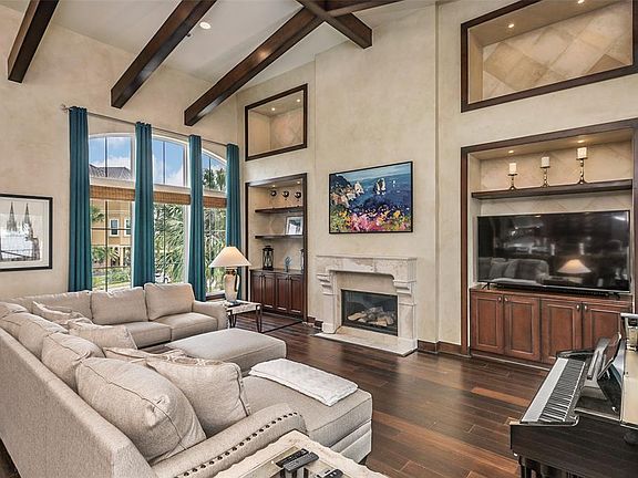 4th image of 1015 Palm Cove Ct