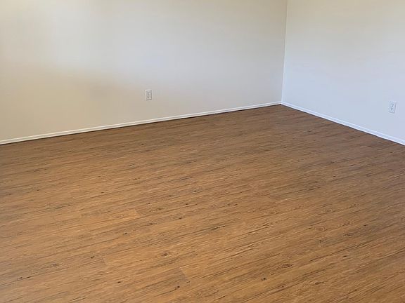 2nd image of 2148 W Oakland Ave