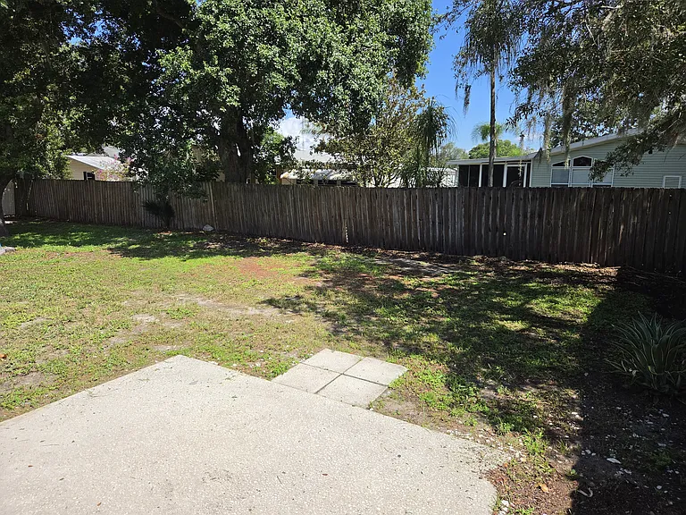 10347 Lakeside Vista Dr — Photo 14