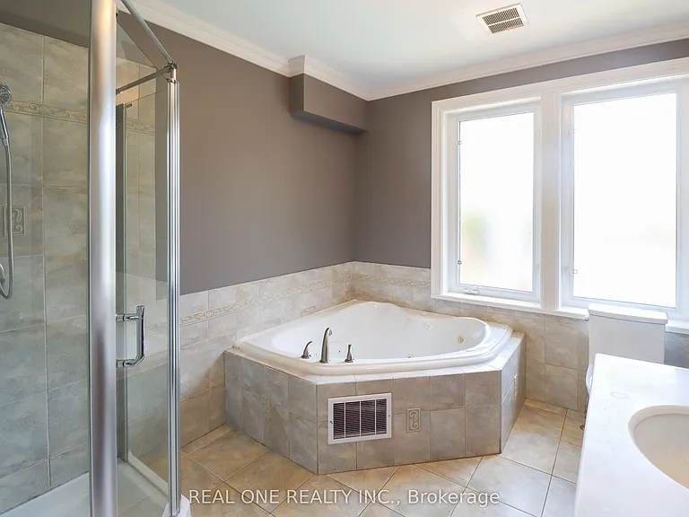 130 Mayfield Dr — Photo 15