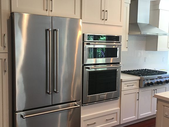 4th image of 307 Barton Way
