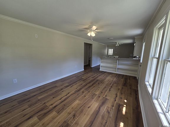 3rd image of 41346 Churchpoint Rd