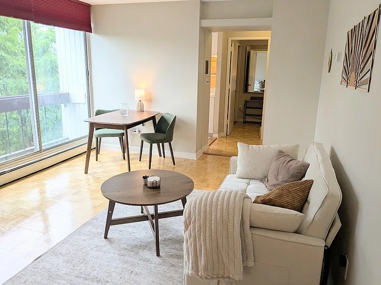 12 Inman St #33 — Photo 2
