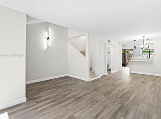 357 City View Dr, Fort Lauderdale, FL 33311