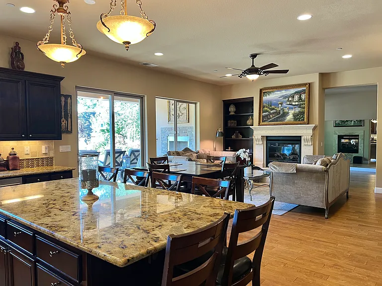 1407 W Colonial Pkwy — Photo 30