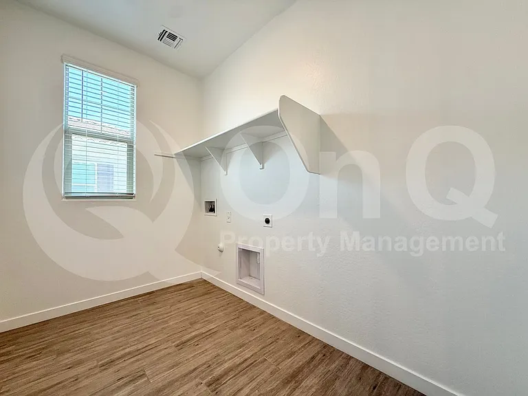 1061 E Marlin Dr — Photo 25
