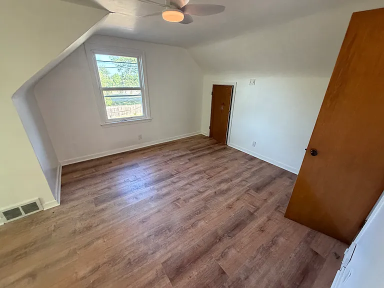 325 Meyer Rd — Photo 17