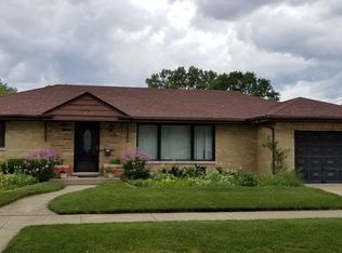 4320 W Jarvis Ave, Skokie, IL 60076