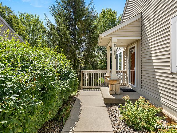 2nd image of 2946 Edgestone Dr