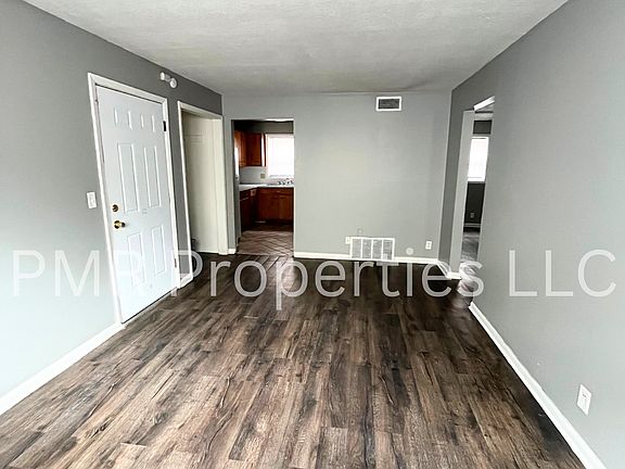 4th image of 217 S 1st St APT 2