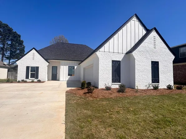 212 Sweetbriar Cir, Canton, MS 39046