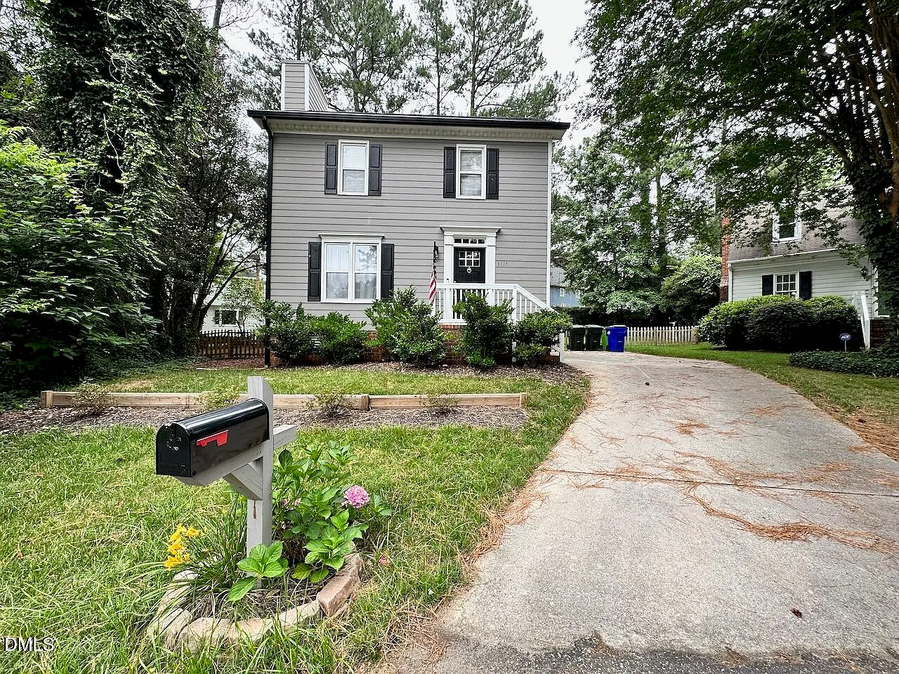 2 bed, 2.5 bath, 1216 sqft, $1,675 — Photo 2