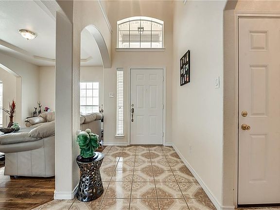 5th image of 2808 Saint Micheal Dr