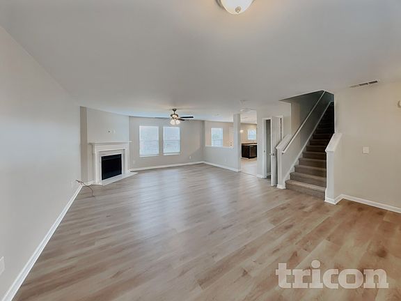 3rd image of 1021 Patmore Ln